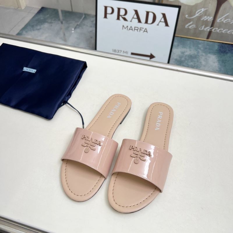 Pra*a slippers